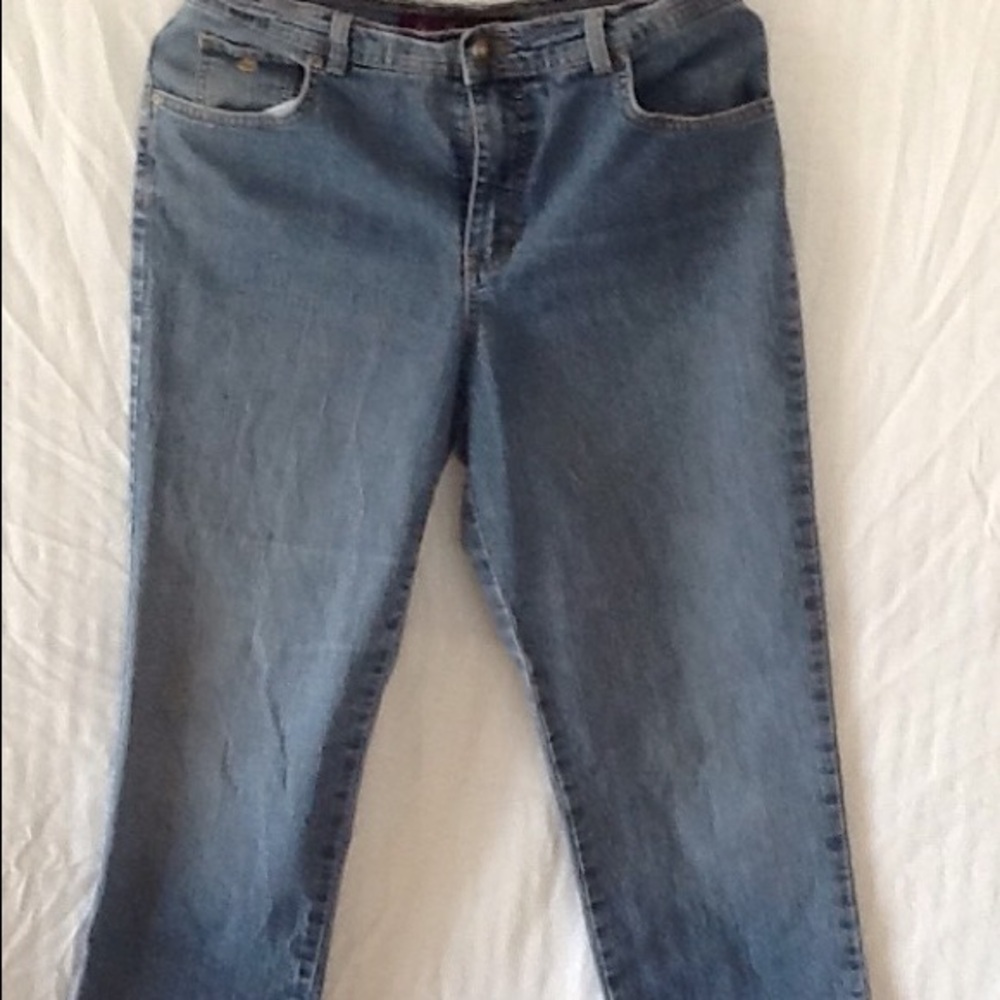 Gloria Vanderbild Jeans.